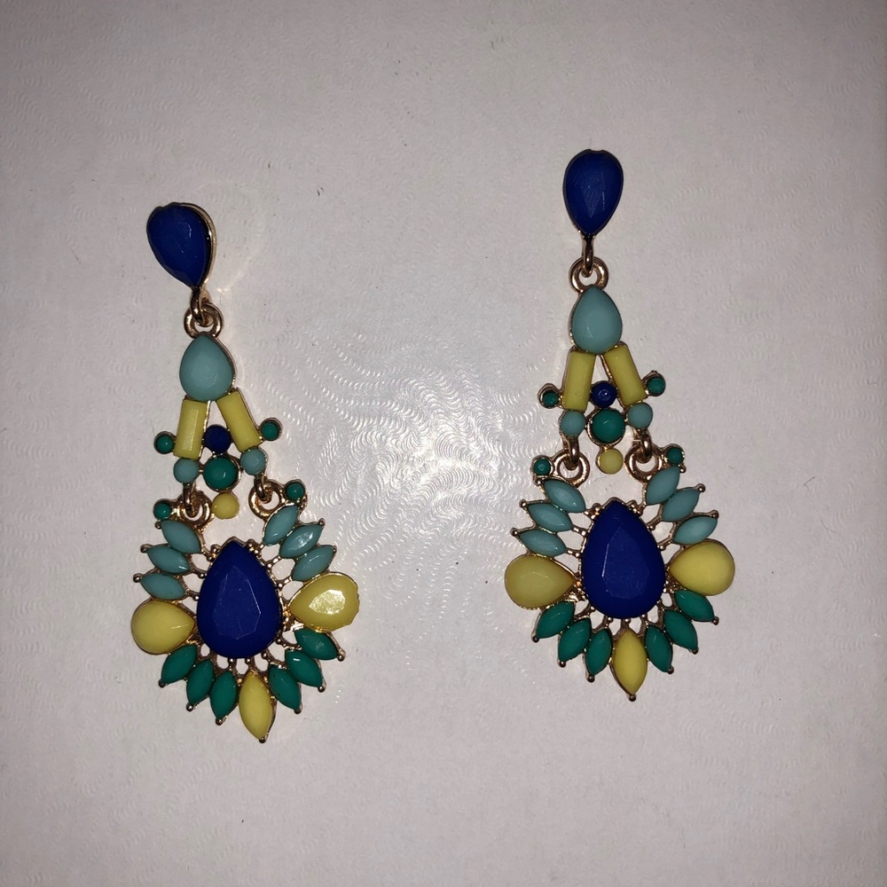 4 different pairs of earrings!